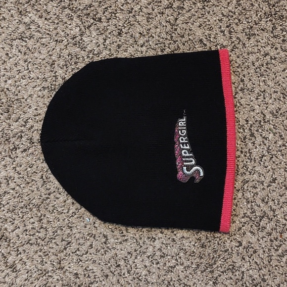 DC Comics Supergirl Youth Beanie - Picture 1 of 4